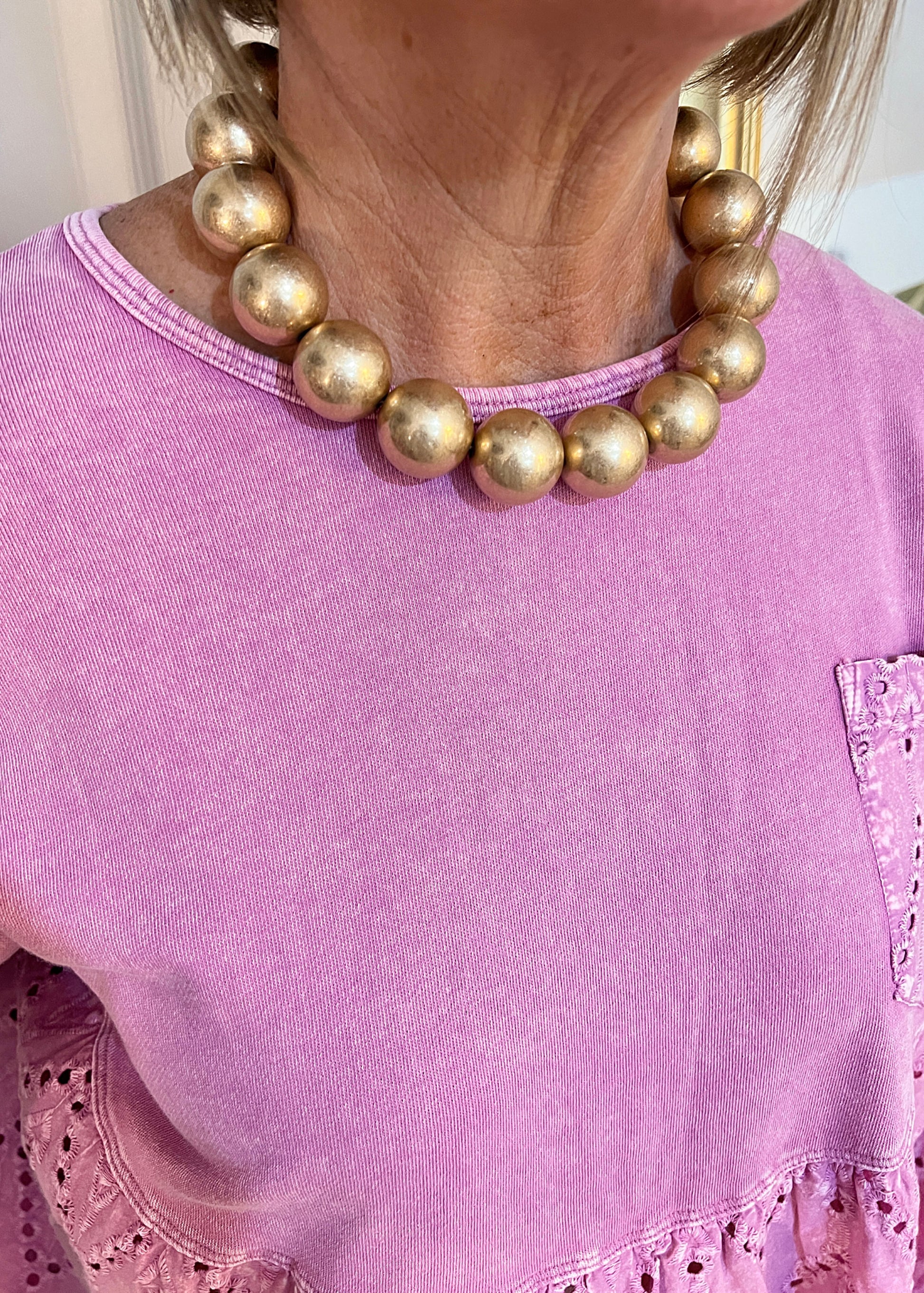 Gold Beaded Necklace with Magnetic Closure