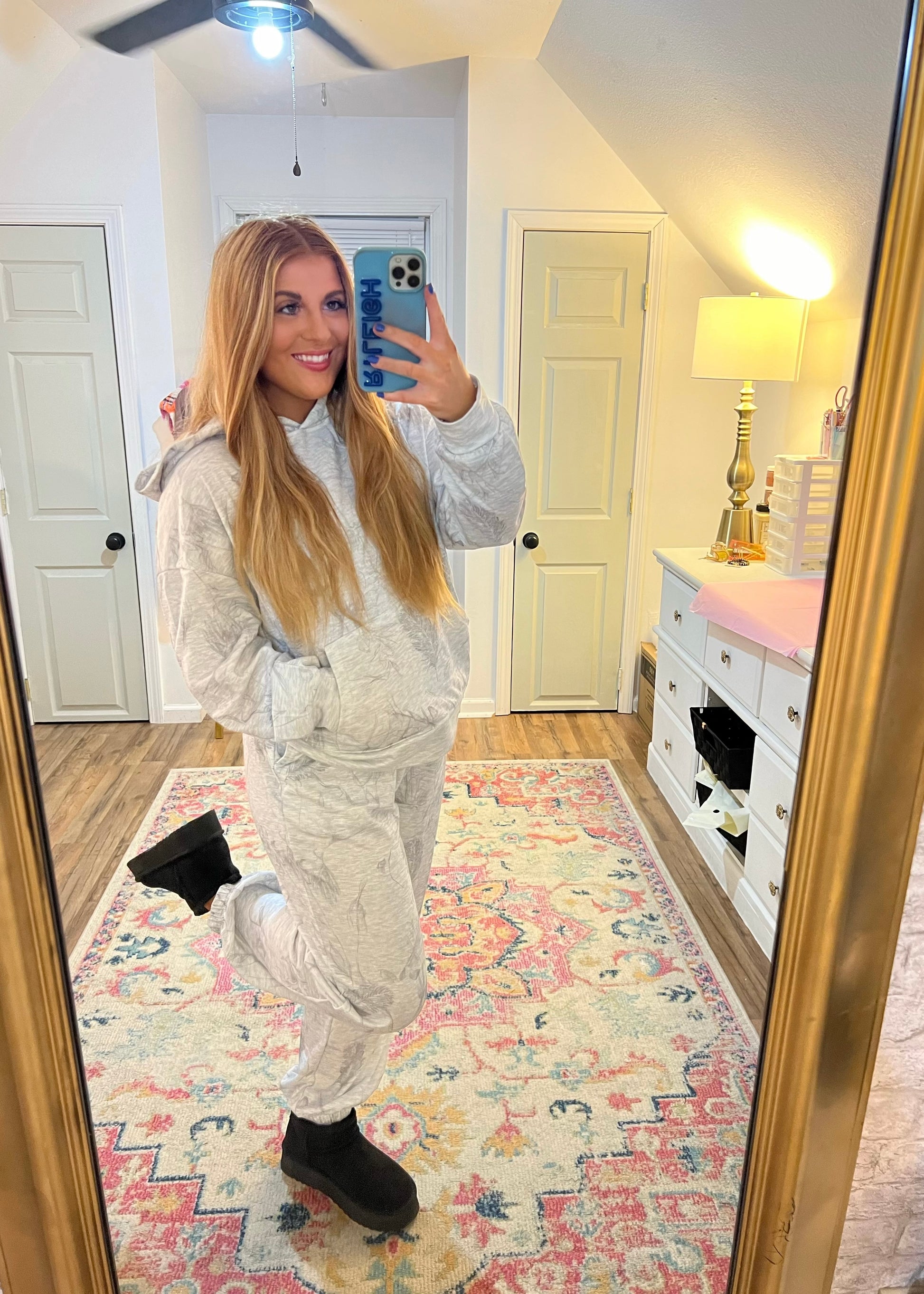 women’s camo lounge set two-piece outfit